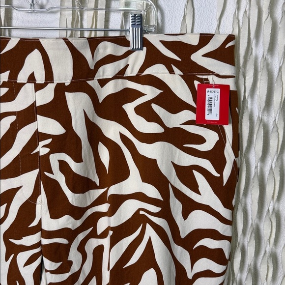 SPANX NWT/Petite On the Go Animal Print Sl Straight Ankle Pull On Pants 3X/P - Picture 2 of 13